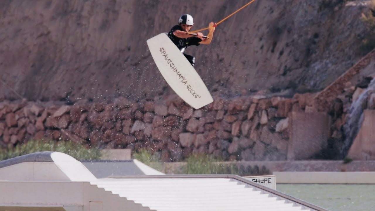Juan Lu – Feature Fade Into You – Wakeboarding