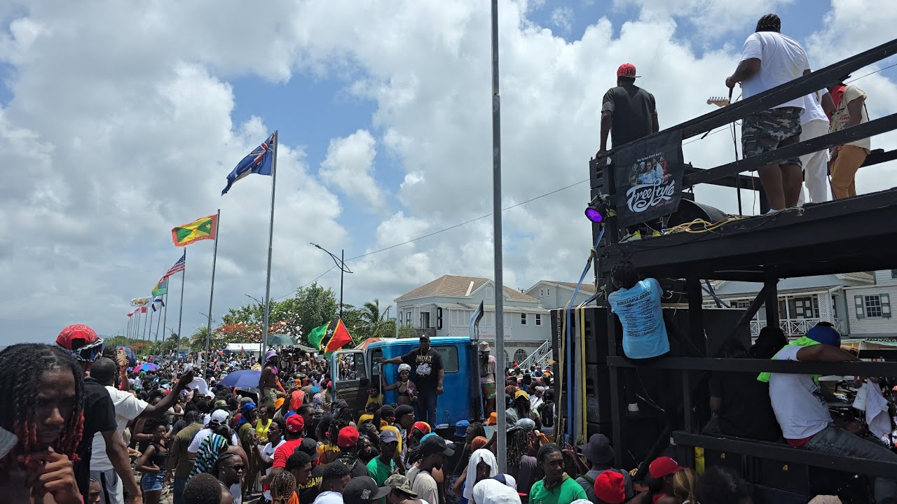 Jouvert morning was lively 🥴🥴 