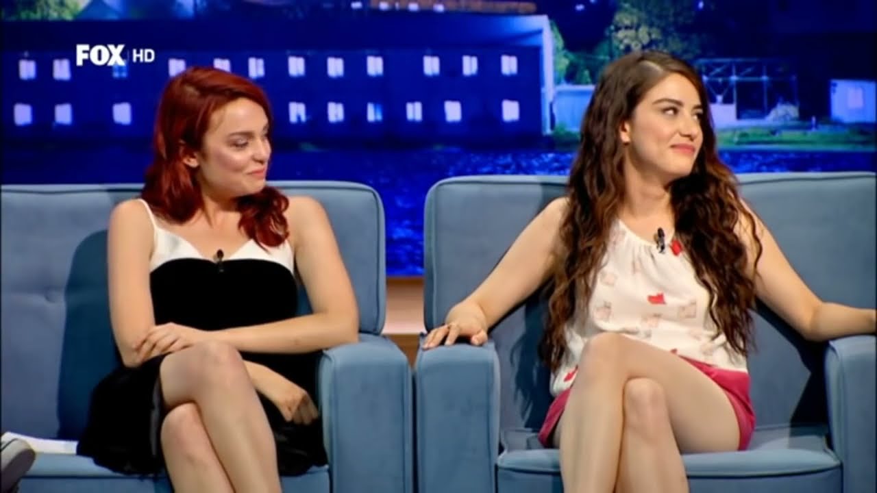 Özge Gürel ve Nilperi Şahinkaya ile Ali Biçim Show'da Sorular
