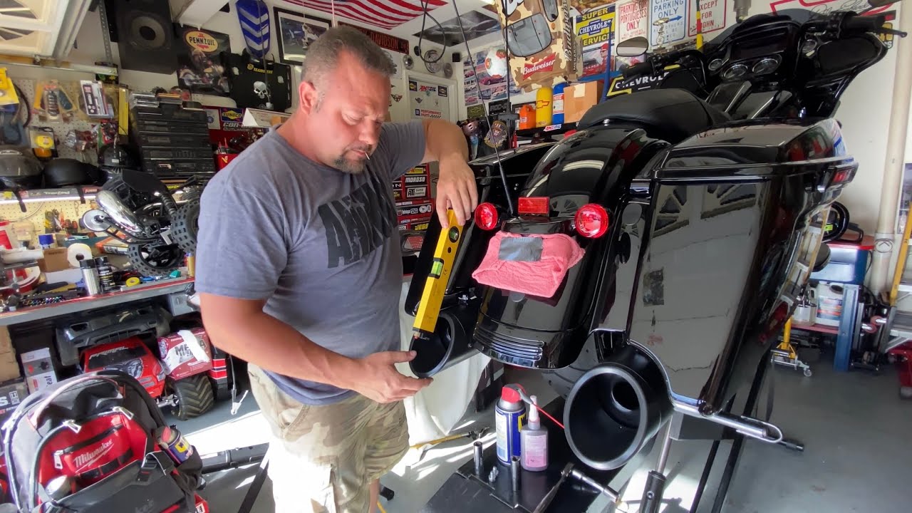 HARLEY DAVIDSON RoadGlide Slip-On’s INSTALL Of TAB PERFORMANCE 50 CAL 5inch Exhaust The BOTAJELL WAY