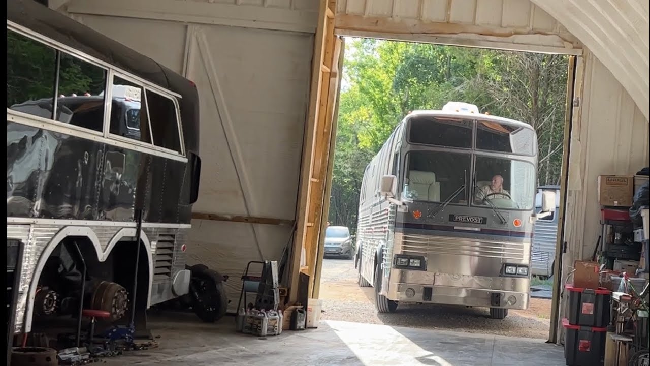 Автобус Prevost с серьезными проблемами подвески после существенной модификации шасси.