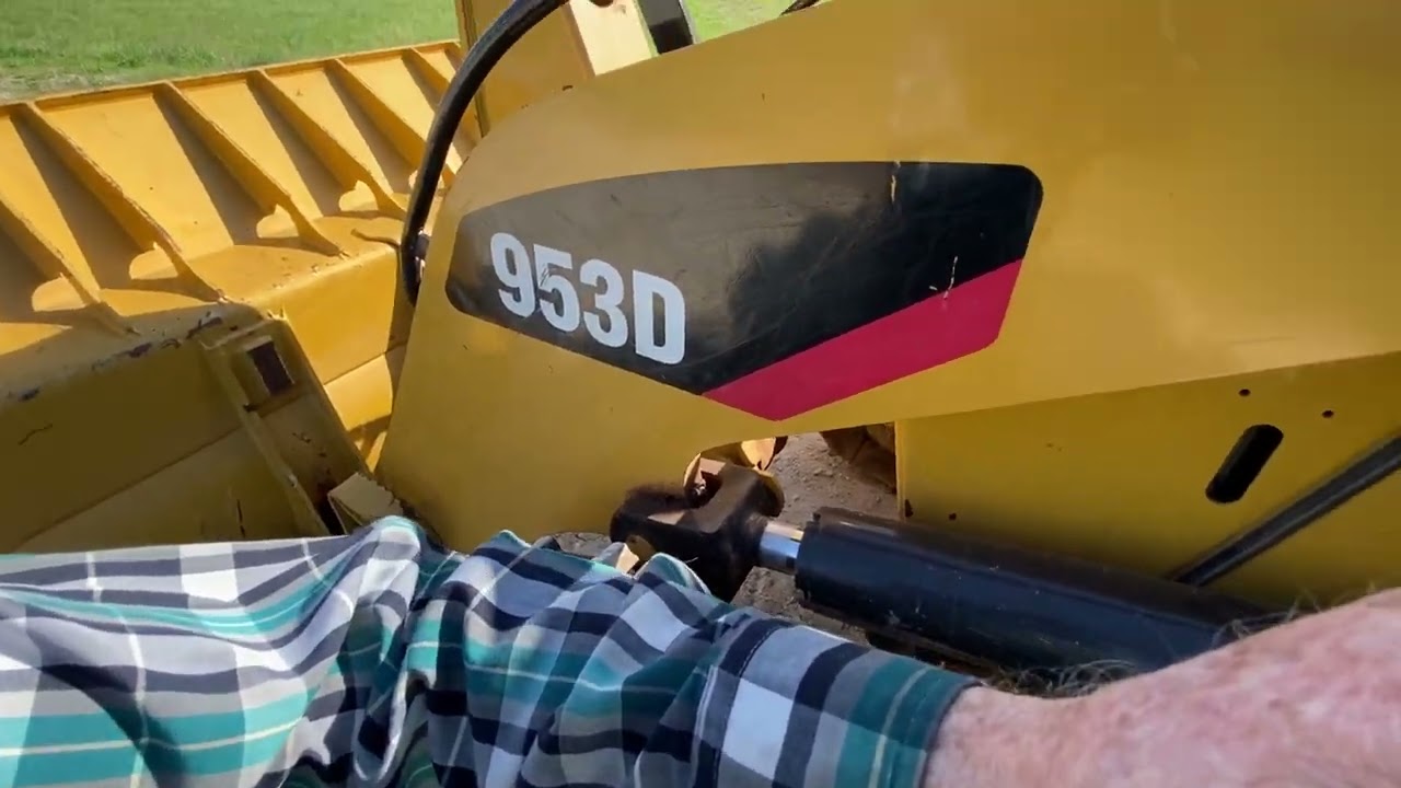 2015 Caterpillar 953D Track Loader