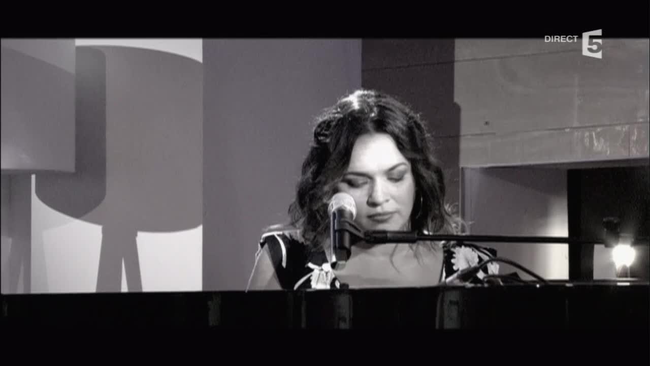 Norah Jones, en Live - C à vous - 28/09/2016