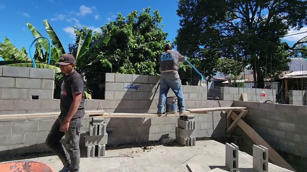 Día 33 In the bamboo house. 