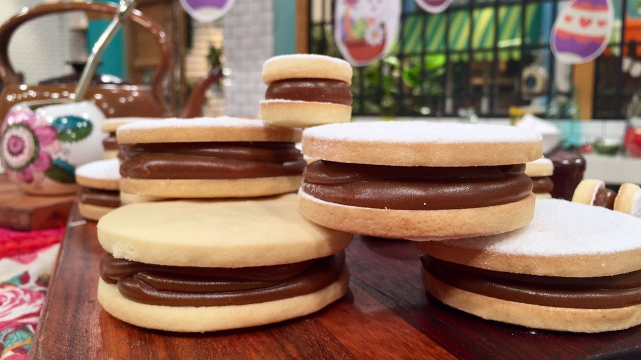 Alfajores con masa sablée de dulce de leche y chocolate