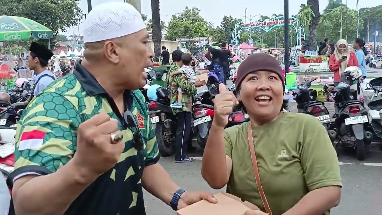 Srikandi FKBN Pusat Bagikan 100 Nasi Kotak Takjil di Taman Elektrik Kota Tangerang