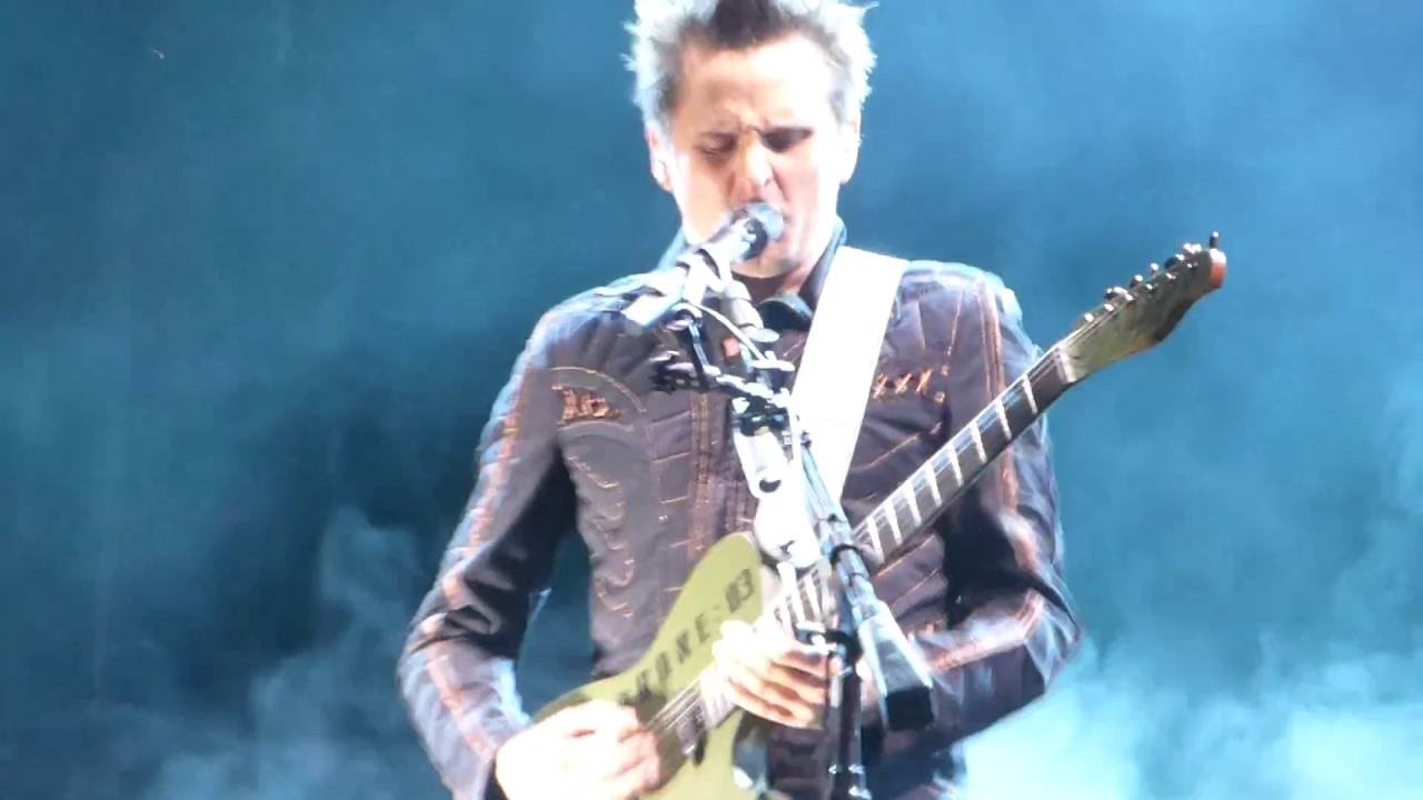 Muse Entrance + Live Psycho @ Eiffel Tower, Paris (28/06/2016)
