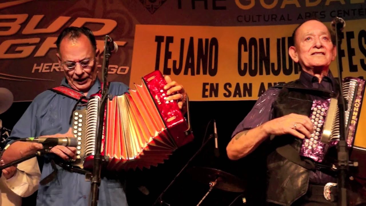Flaco Jimenez and Santiago Jimenez performing together for the 1st time in 32 years