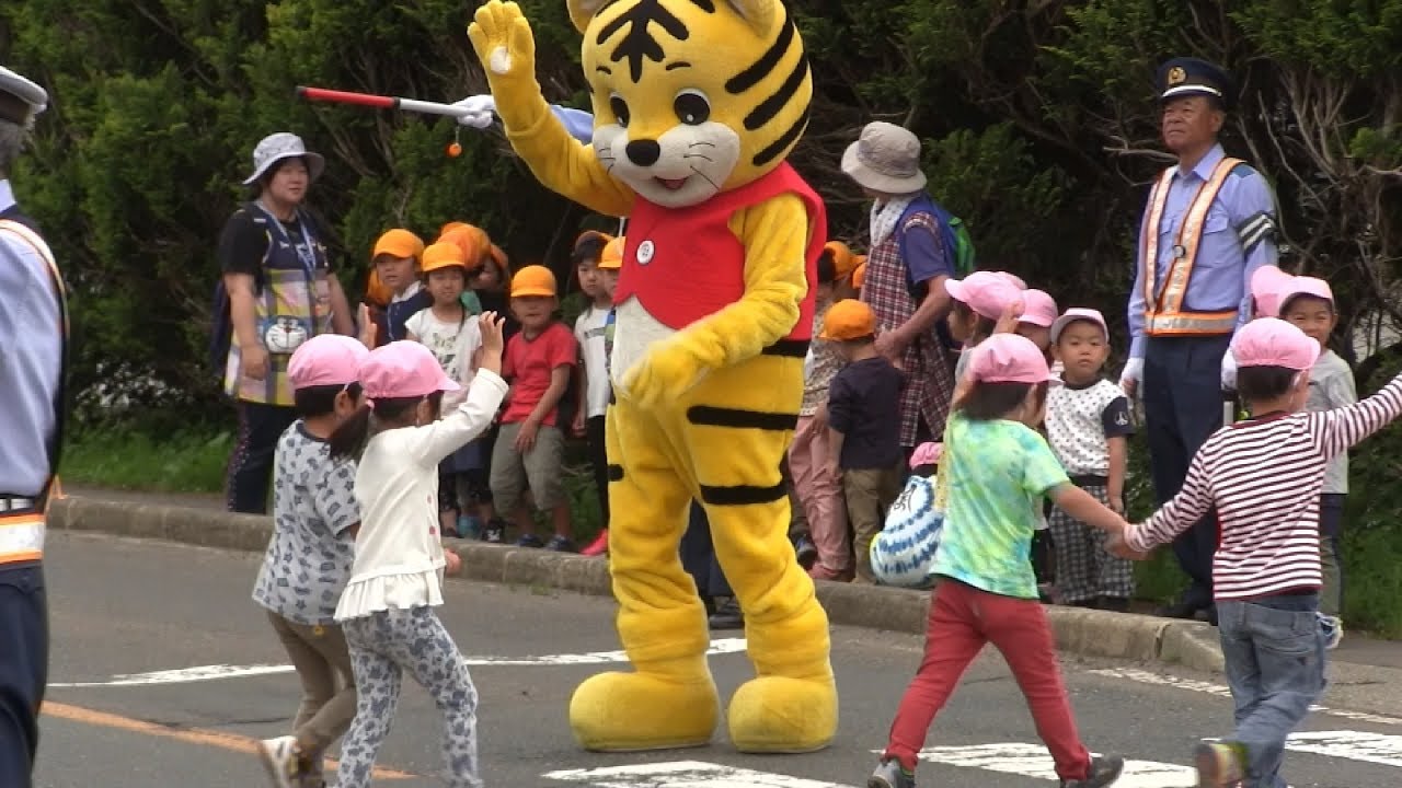 右見て 左見て！東慈寺保育園
