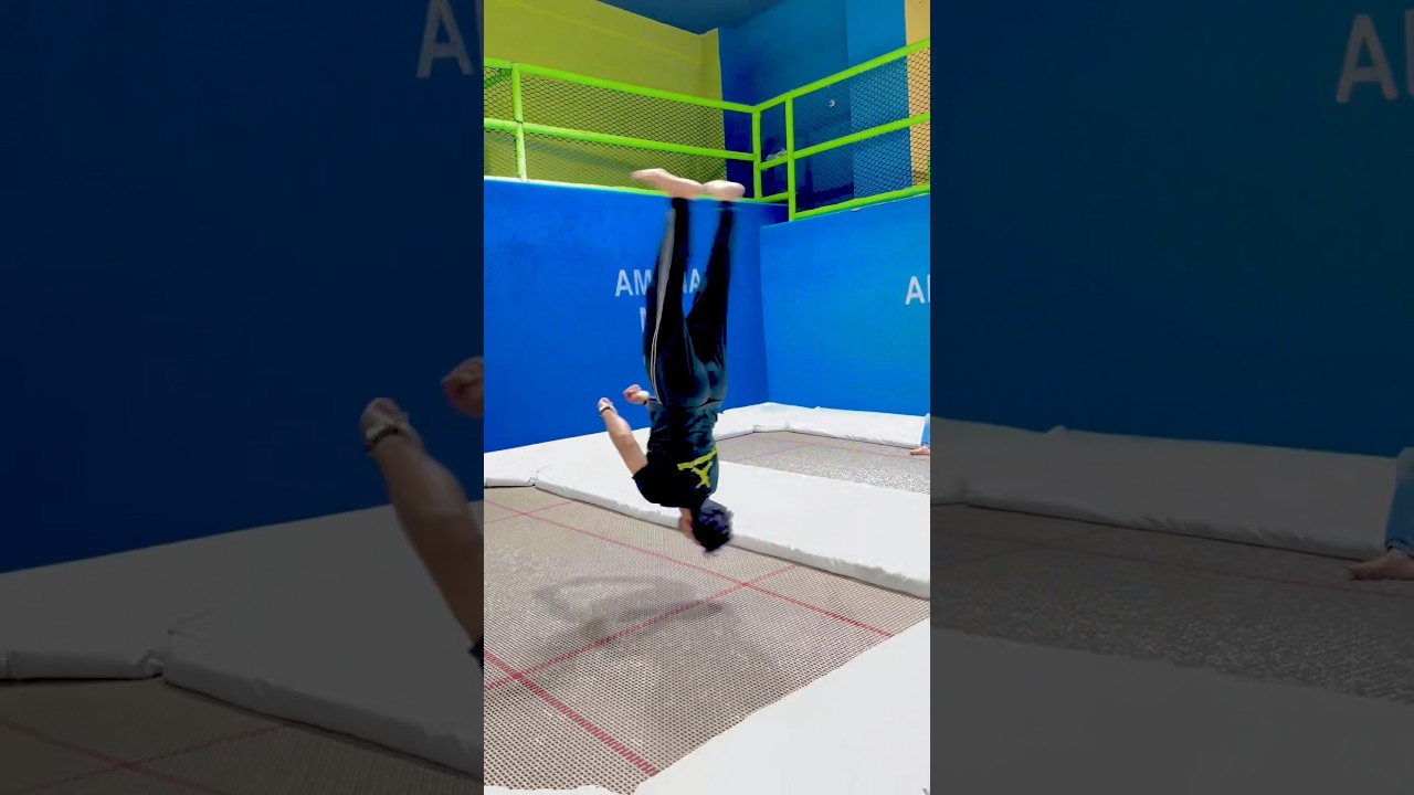 Mr junaid amzing stunt😱🔥 #foryou #trampoline #trending #jump #flip  #shorts #youtubeshorts #viral