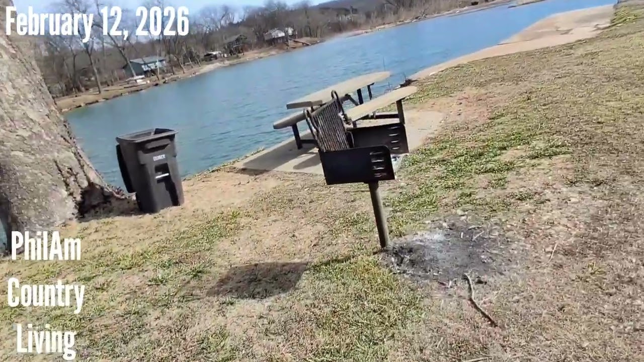 Tour:  Spring River in Hardy, originated from Mammoth Spring, Arkansas, USA 