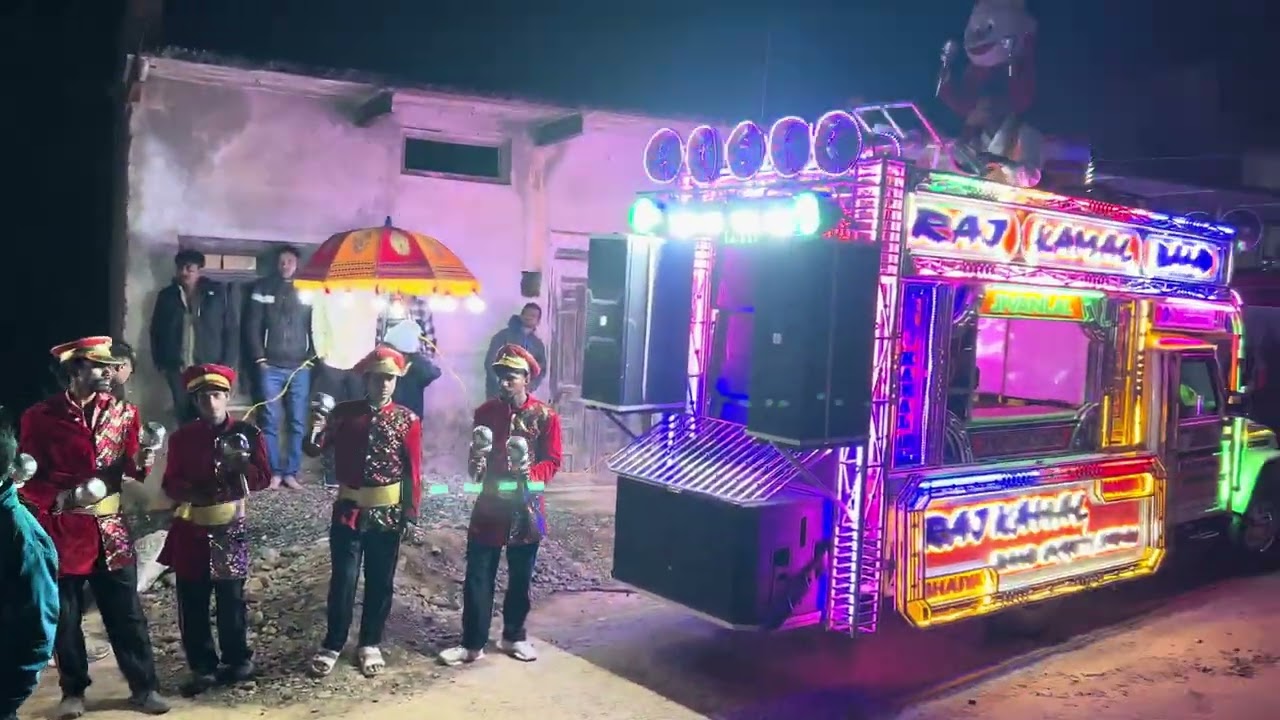 बारात के स्वागत में *हैरी सखी मंगल गाओ री * बहुतही शानदार वॉइस में राजकमल बैंड की प्रस्तुति