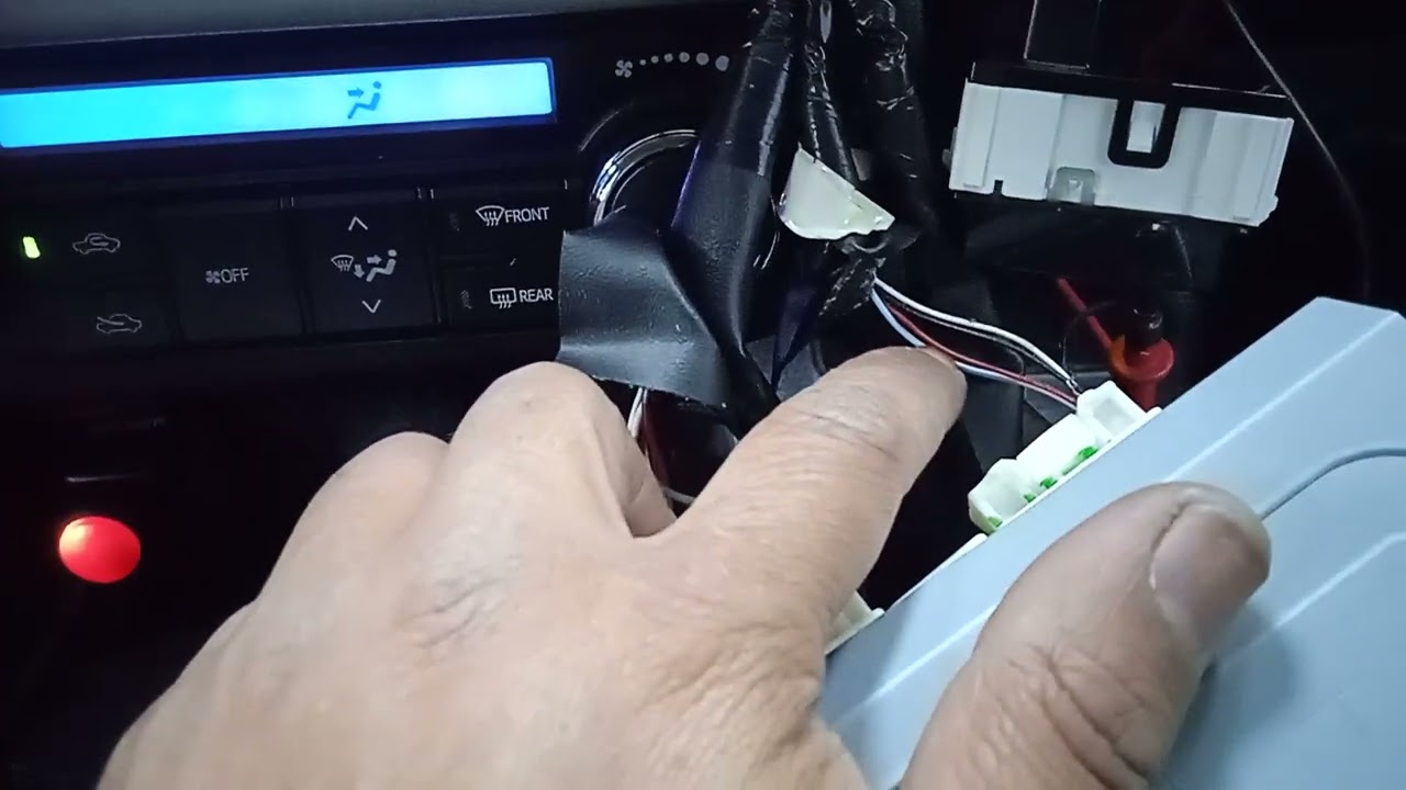 1 PARTE LIGAÇÃO CAMERA DE RÉ COROLLA 2015