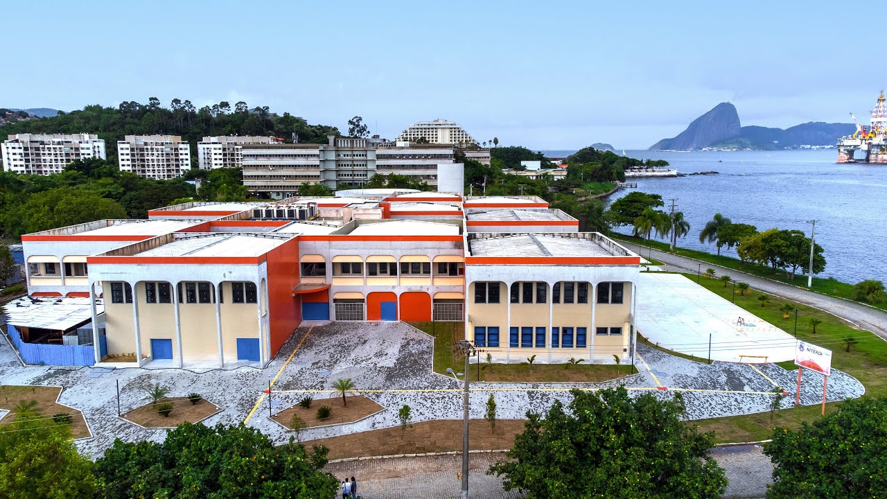 Visão aérea do campus do Gragoatá da Universidade Federal Fluminense (UFF).