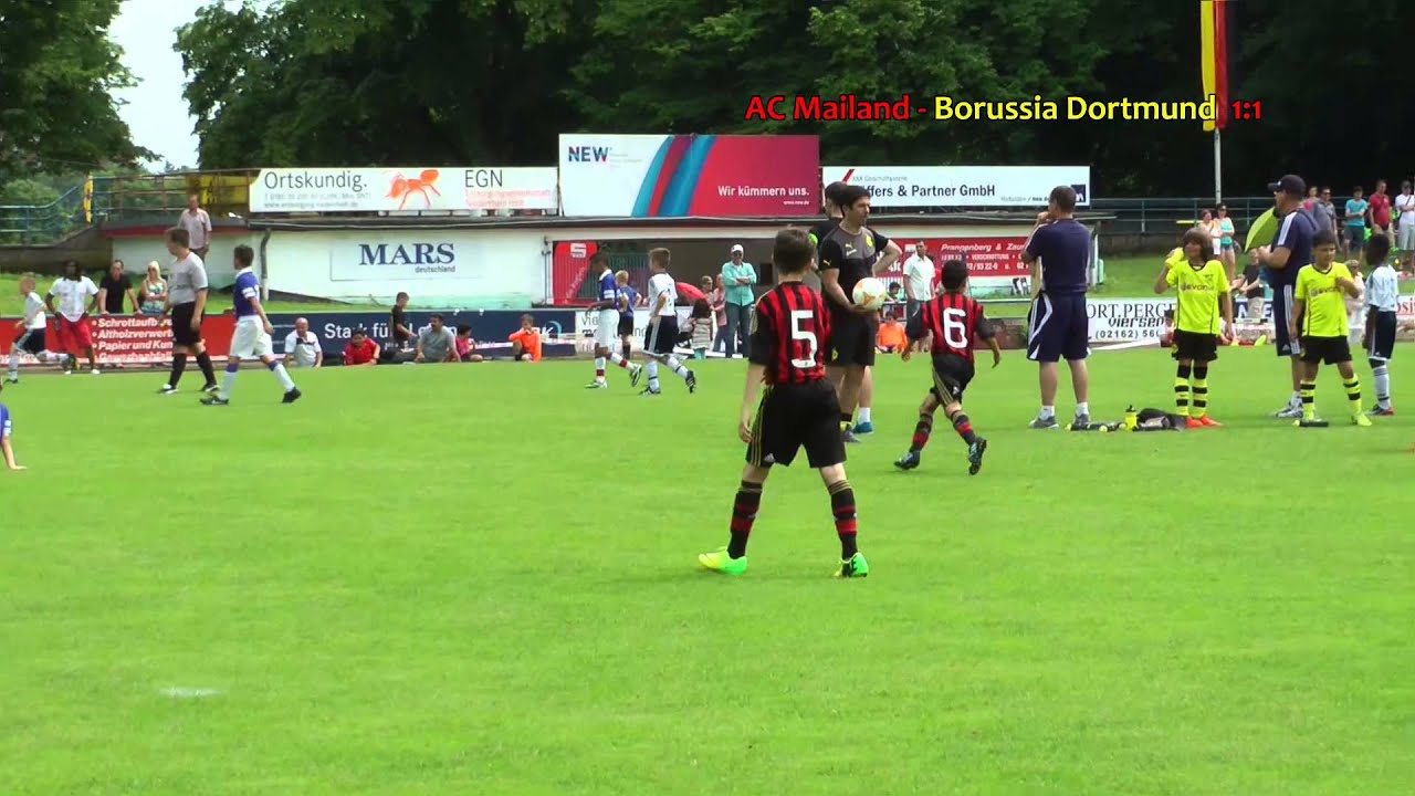 AC Mailand - Borussia Dortmund 4:1 (U9-Pfingstturnier in Viersen)