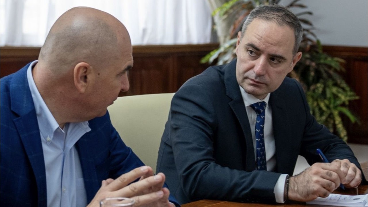Noaptea ca hoții. Profiturile le ei, pierderile la noi - statul minimal liberal.