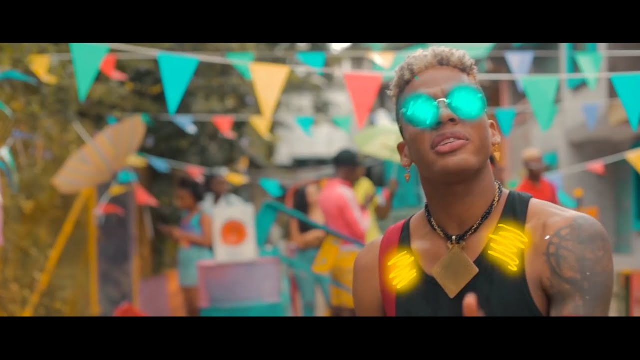 Latoo - Muevelo'  Uh la la la (Video Oficial) ft: Kis Turista