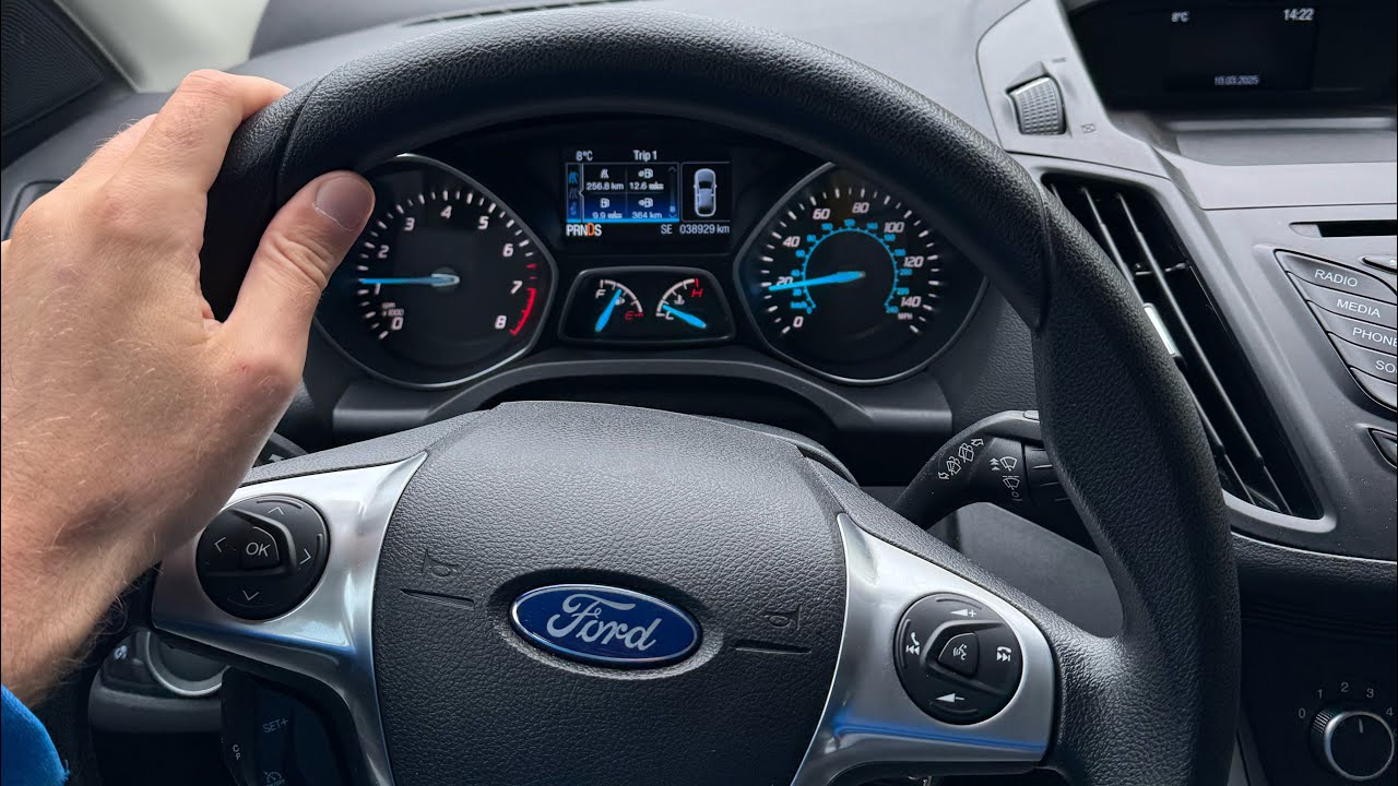 Діагностика Ford Escape 2.5 2015 перевірка кузов салон мотор огляд товщина ЛФП підбір 