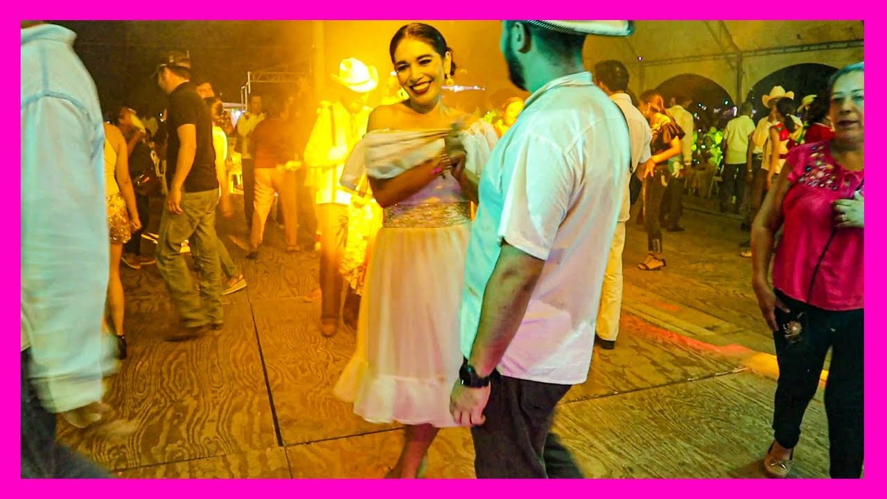 💃🎻 Tremenda Bailadora La Maestra Mical Penina Bailando Huapangos Huastecos Con Iván En Metlaltoyuca