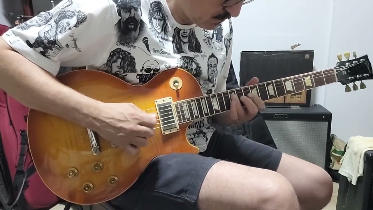 Gold (Gibson Les Paul Standard 50's neck)