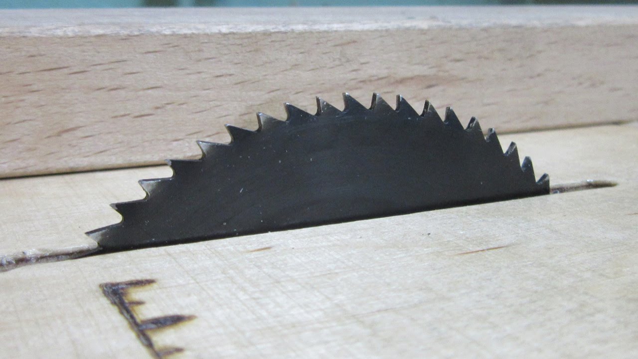 Making a small Table Saw from old Blender