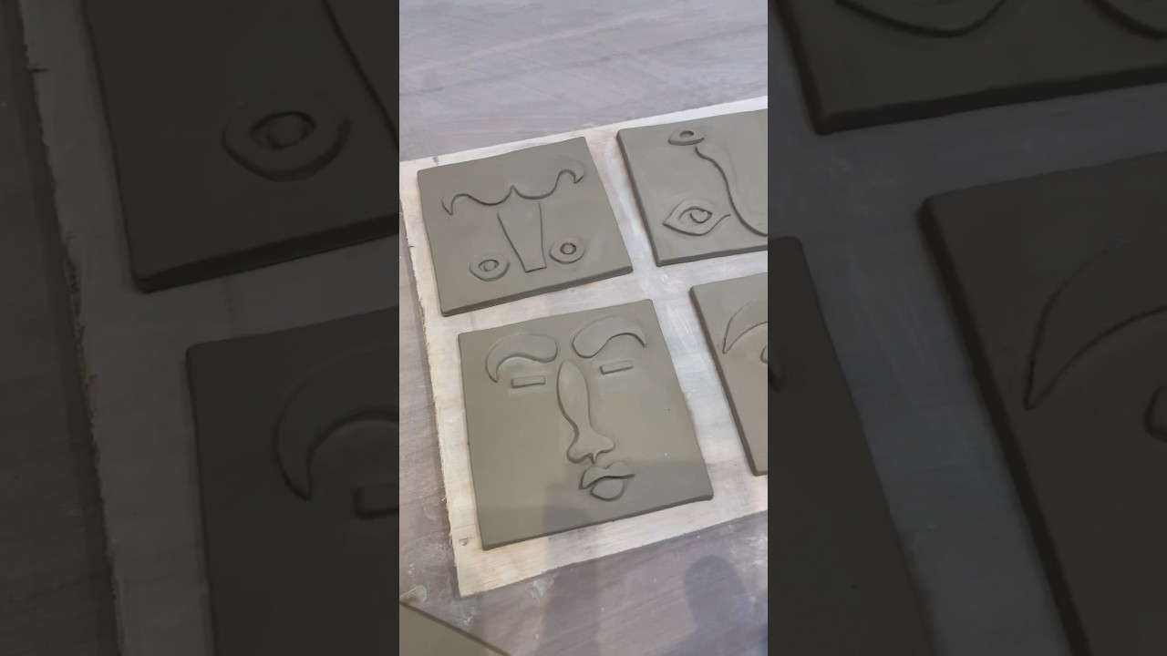 How to make and decorate ceramic tiles #pottery #handmade #ceramic #ceramictiles #clayart