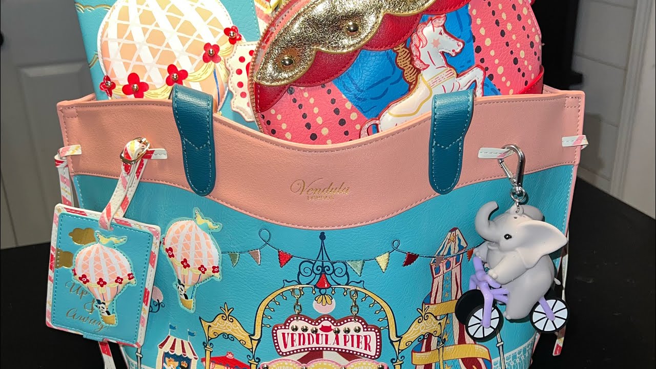 What’s in my Vendula London Edwardian Pier Tote Bag? WIMB?!