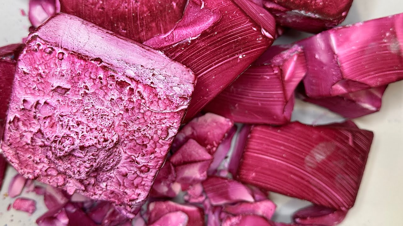 Dyed Gym Chalk Crush ASMR