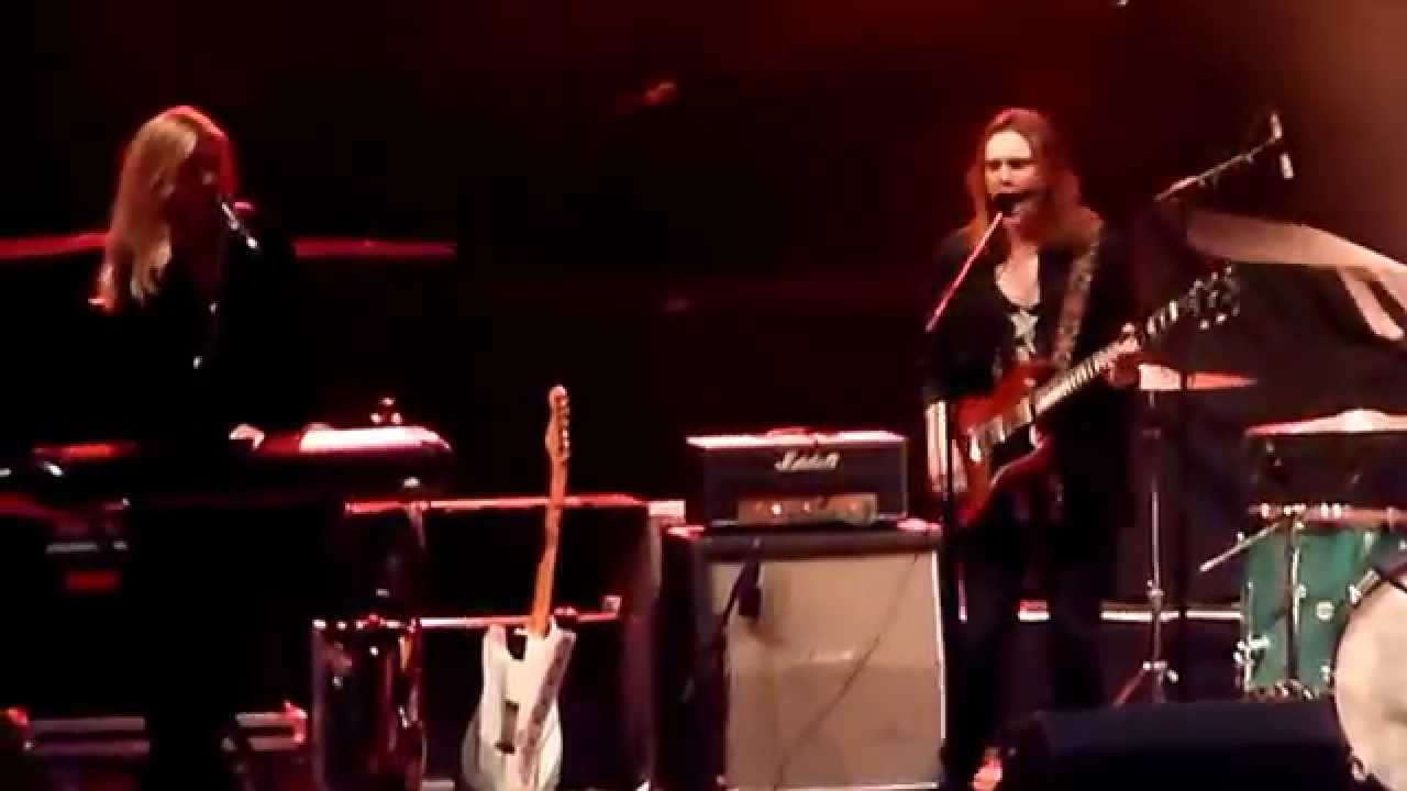 Kill it Kid - Caroline Huxley's Neue Welt Berlin 20.02.2015