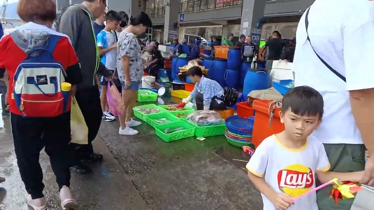 #大溪漁港 #Yilan Taiwan fish market in the fish port