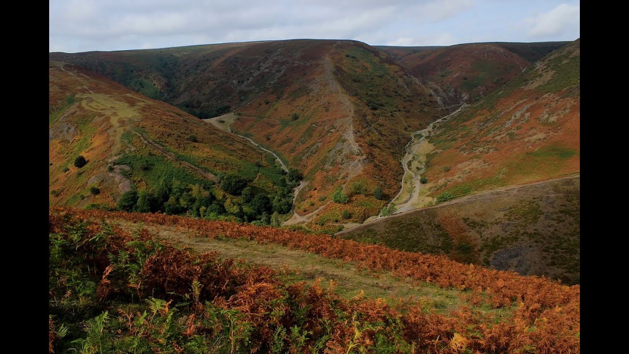 Bodbury Ring: high above the crowds, near Church Stretton, Shropshire Hills.
