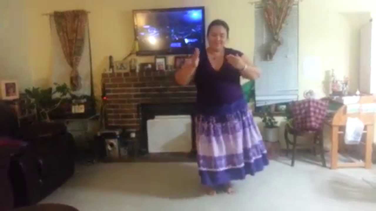 E Pili Mai hula dance