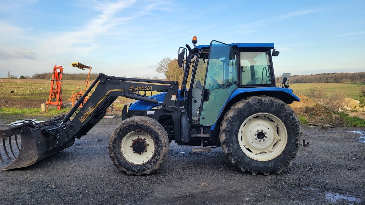New holland TL 90+ Incarcator /  2004/ 7880 h www.Agroimport.ro