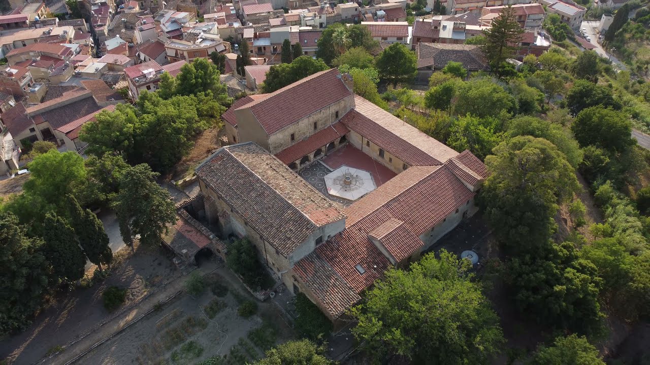 Pettineo dall'alto