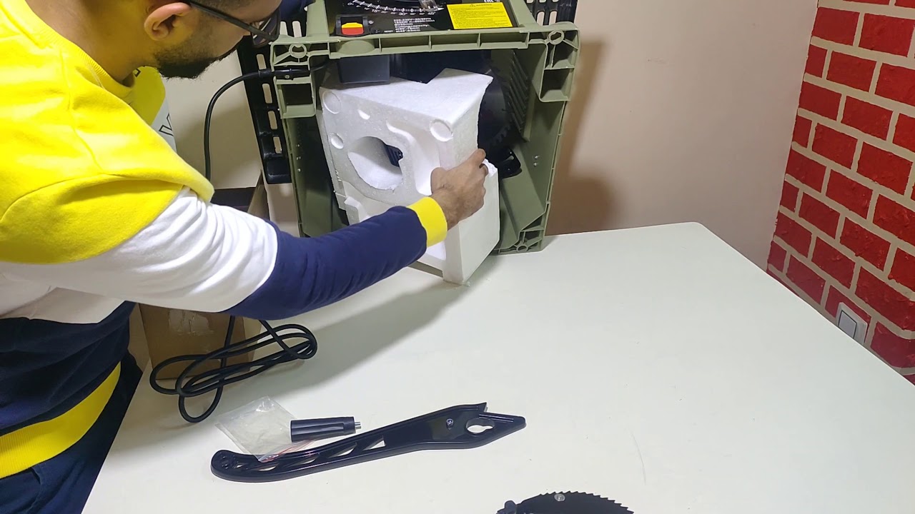 شرح وتركيب اكسسوارات منشار ترابيزه (Table saw) ماركه كراون 10 بوصه 1800 وات كود CT15209