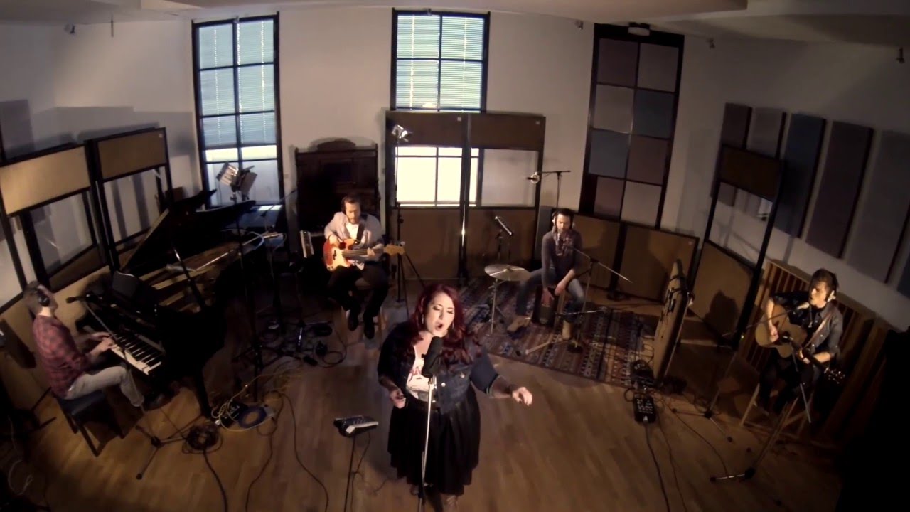 Jess and the Bandits - Getting Into Something [LIVE From RAK Studios]