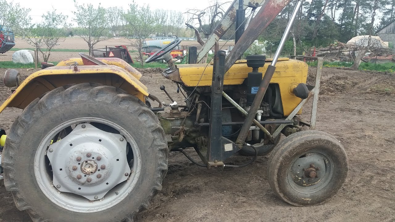 Traktor C-330 z turem do 400 kG mały ale bardzo przydatny