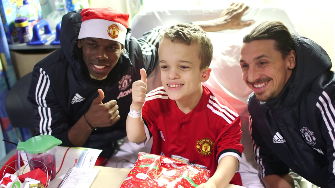 Manchester United players spread Christmas joy at annual Christmas hospital visits
