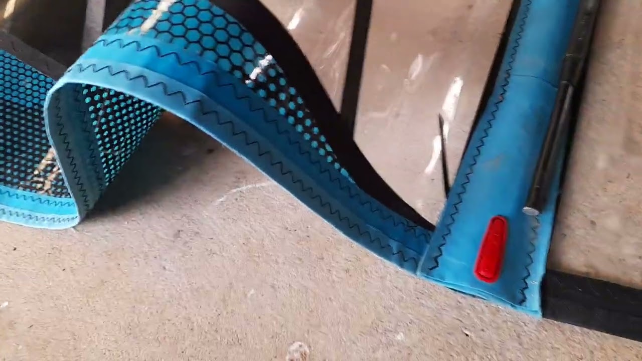 Windsurfing sail batten removal method