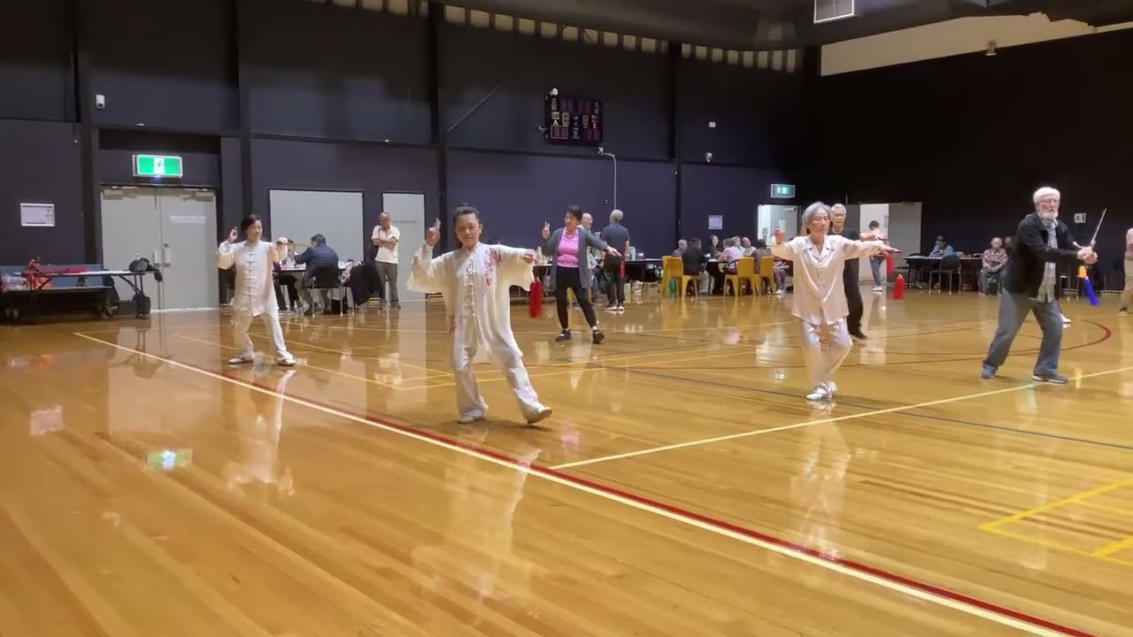 太極劍 Taiji Jian 32