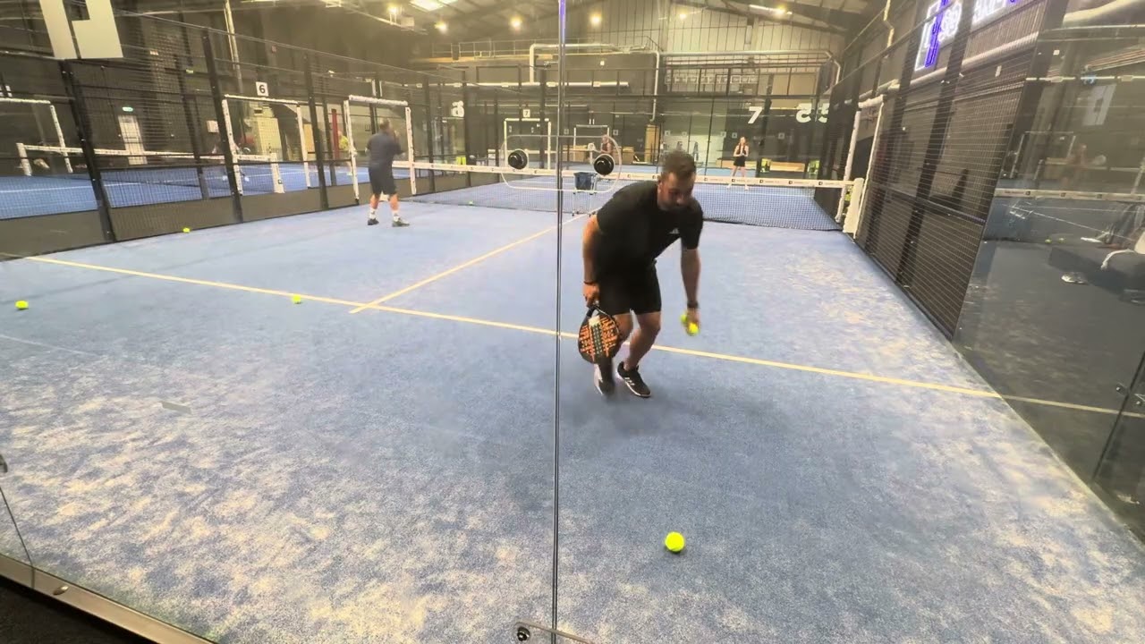 Level 2 Padel instructor course. Teaching and progressing in a lesson 