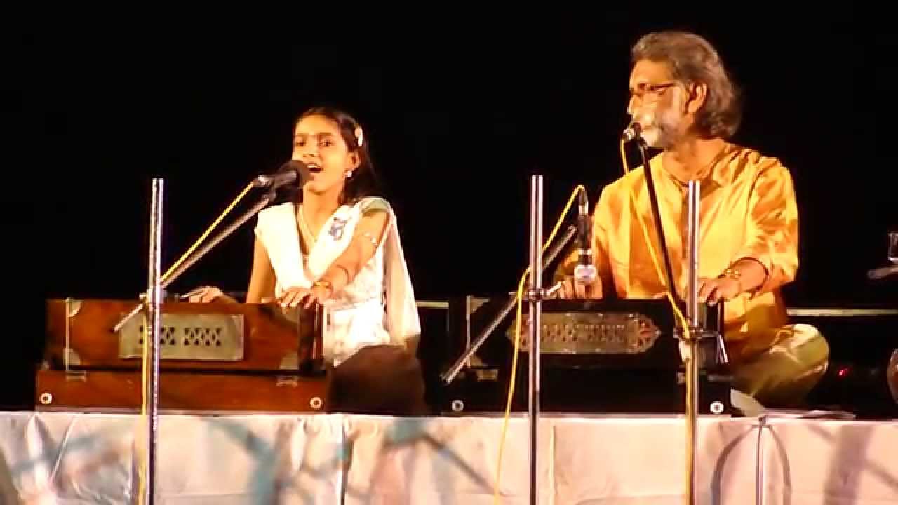 Jaa re jaa re nie jaa- Shreemoyee with Acharya Jayanta Bose