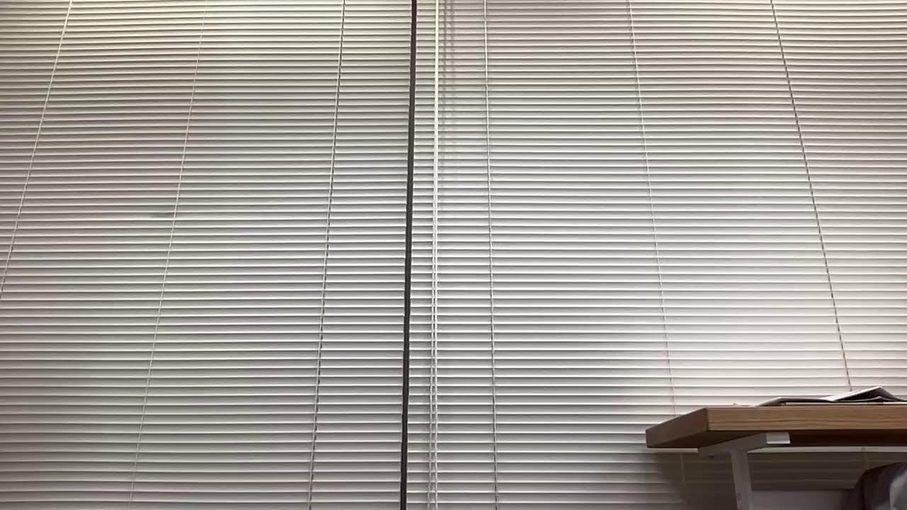 開票速報を見守りながら