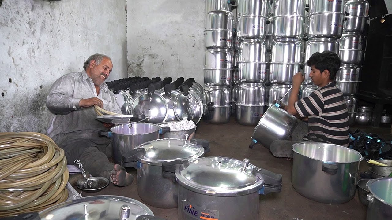 Huge ! This Process of Making Pressure Cooker