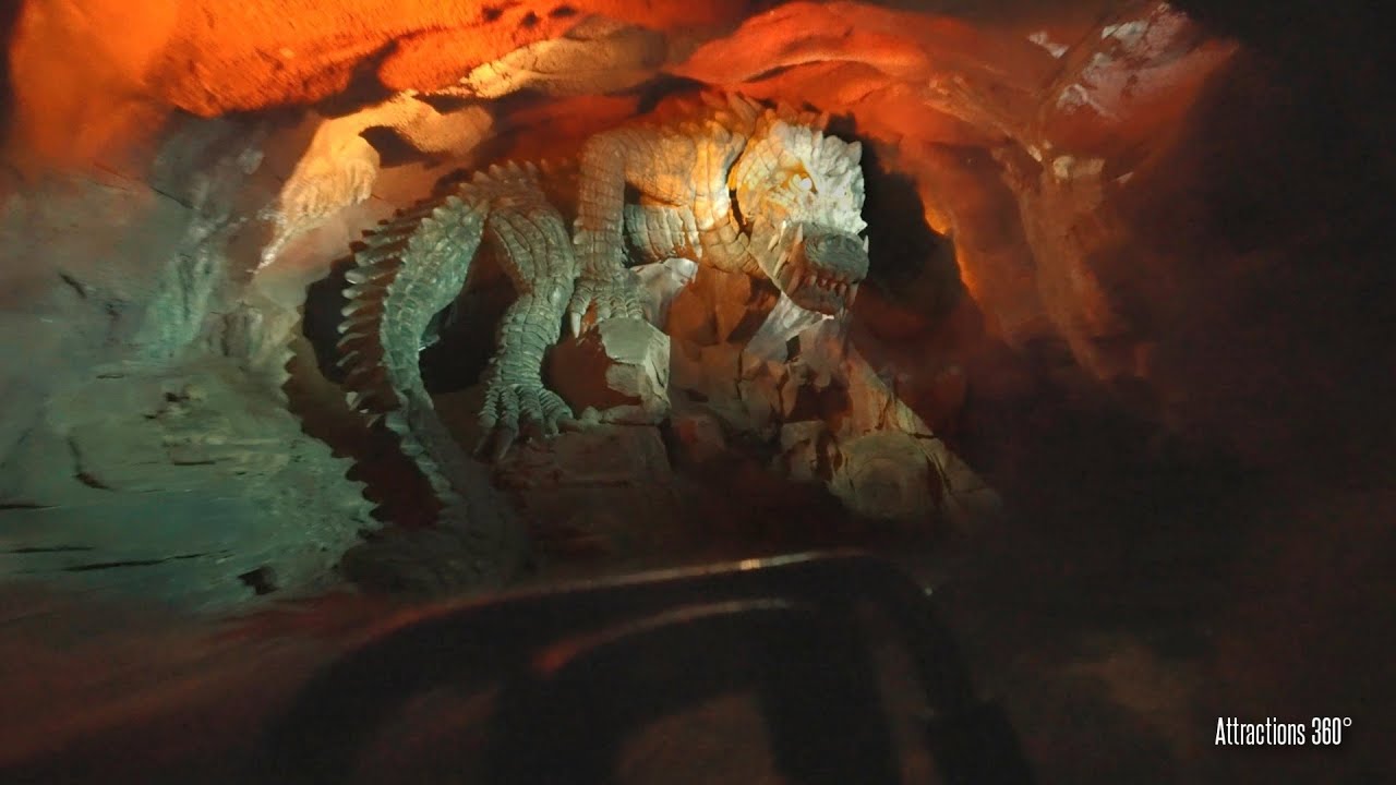 The ONLY Disney Rapids Ride with Animatronic | Huge BEAST-Like Creature | Roaring Rapids Ride