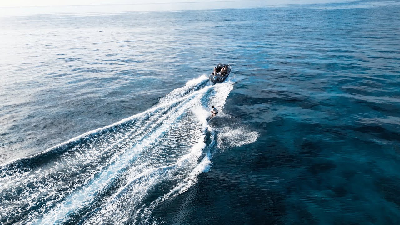 Exploring The Great Barrier Reef | Skurfing, Diving & Fishing