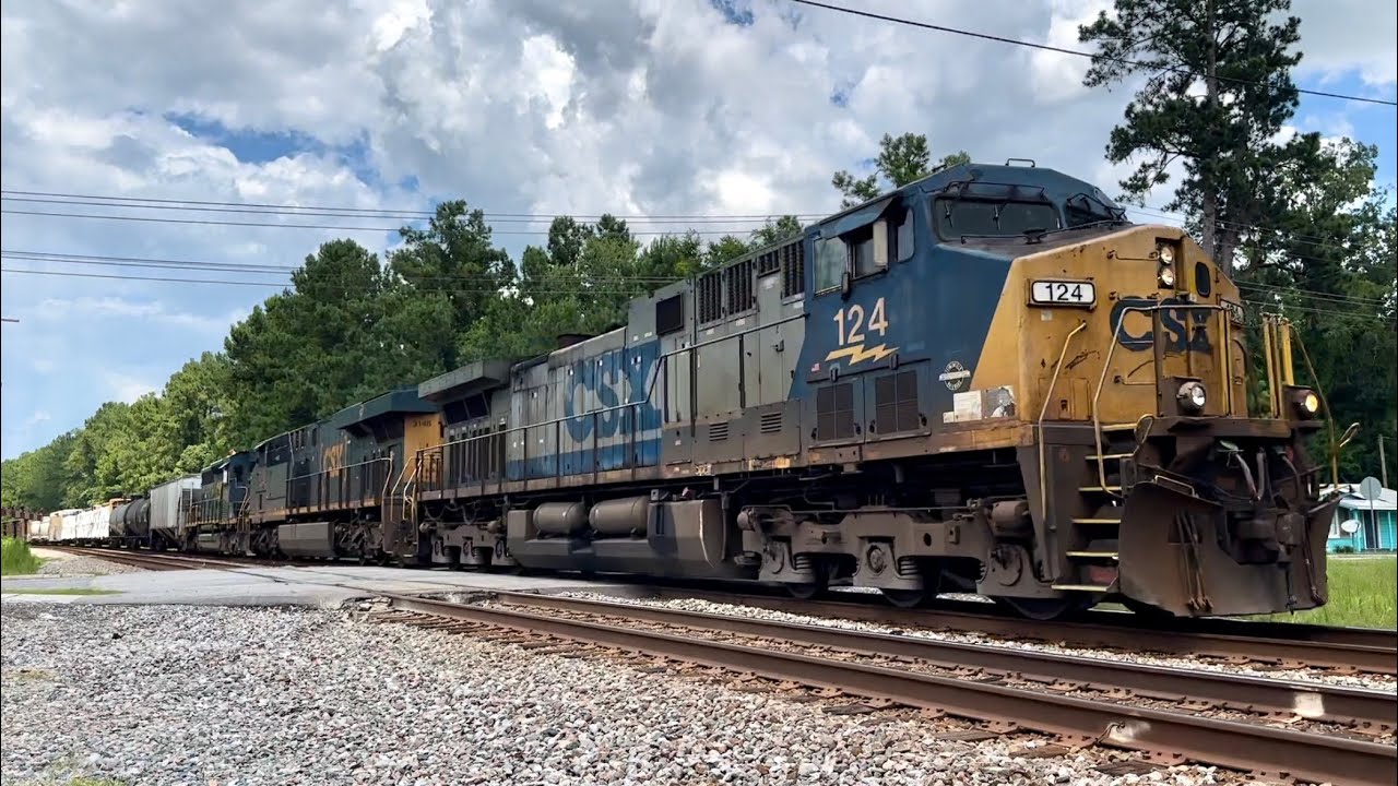 YN2 CSX 124 Clinchfield Emblem Unit Leads M603-30 at Callahan, FL