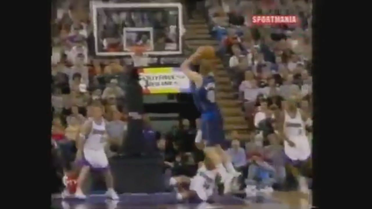 Dirk Nowitzki 35 Points 5 Ast @ Kings, 2004-05.