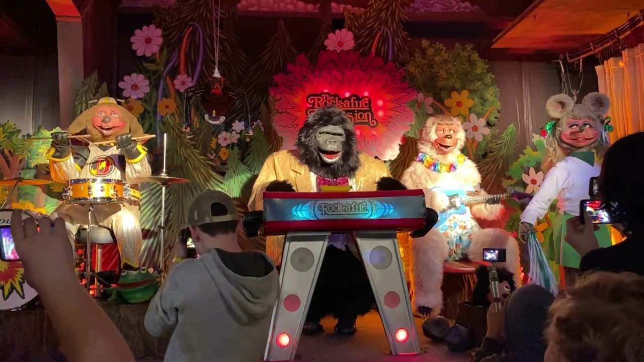 The Beatles' Abbey Road Medley - The Rock-afire Explosion at Billy Bob’s Wonderland