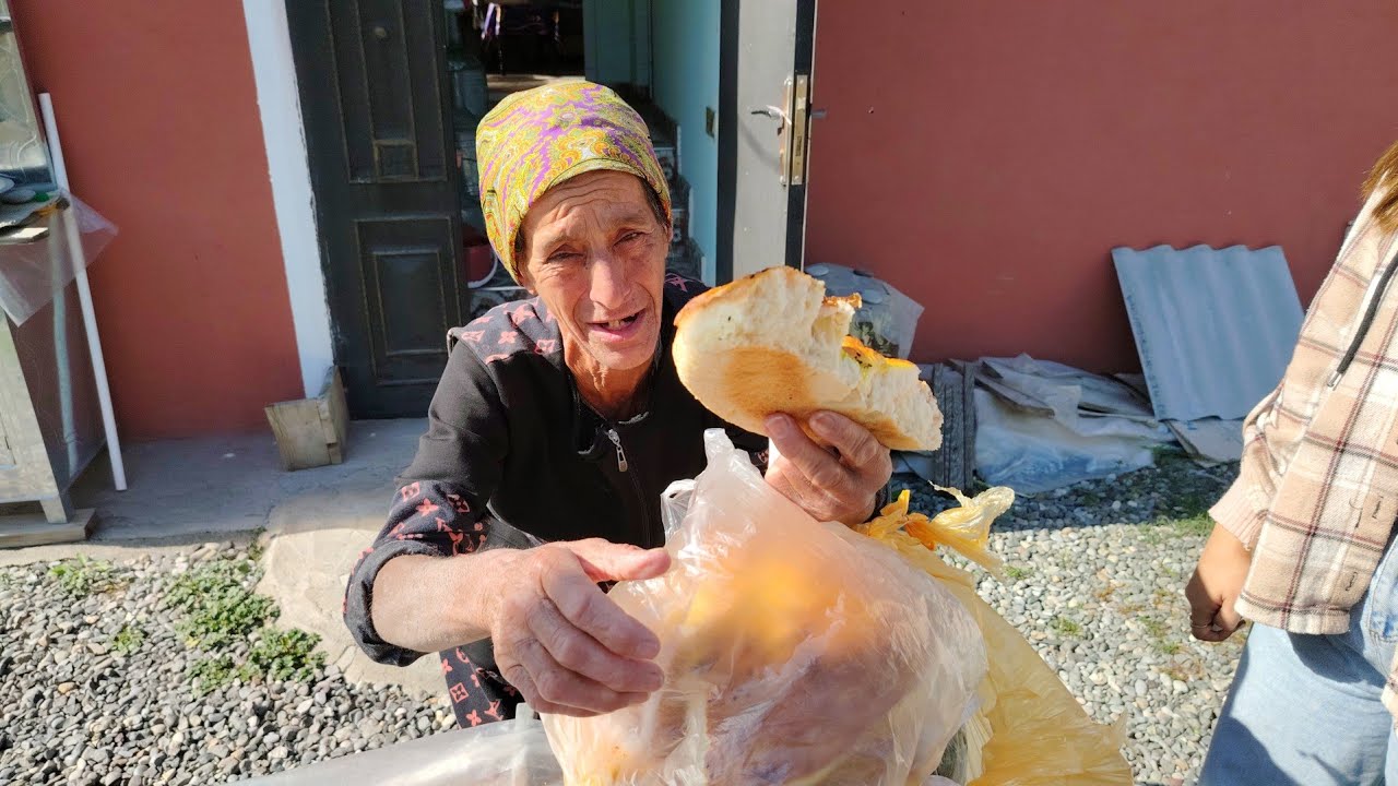 22.10.24 Tənha Qalan Nəhayət Nənə Hər Kəsi Ağladı Yavan Cörəyi Necə Yedi Acıymış 🤲🙏